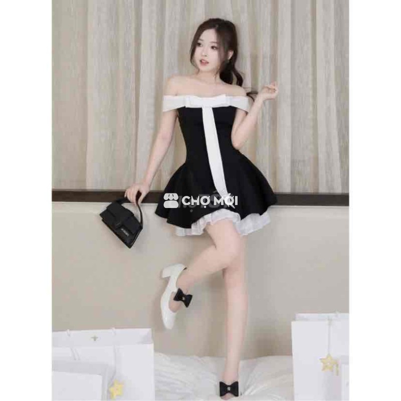 Váy trễ vai đen trắng size M