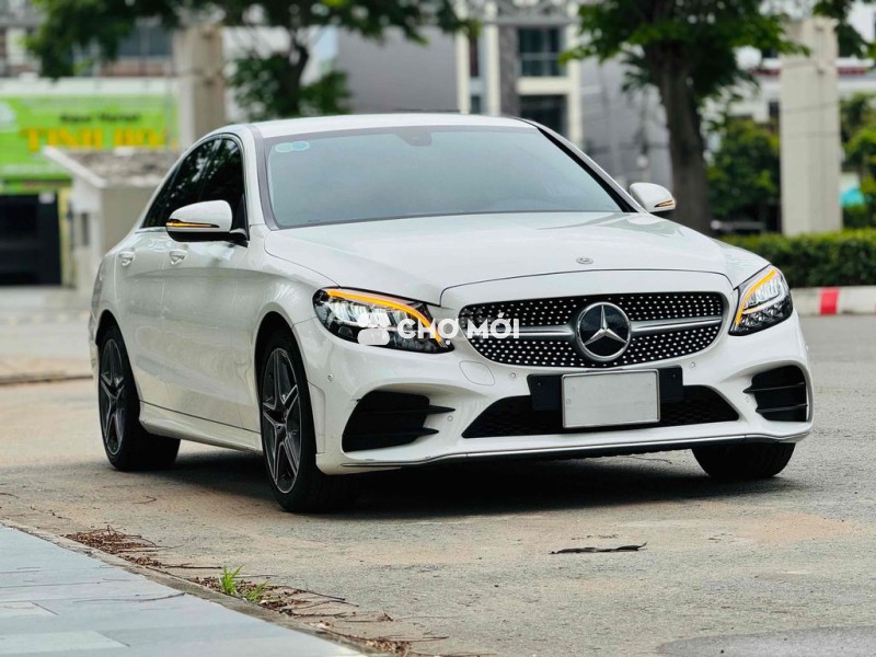 MERCEDES C180 AMG 2021 - 10.000KM - TRẮNG KEM
