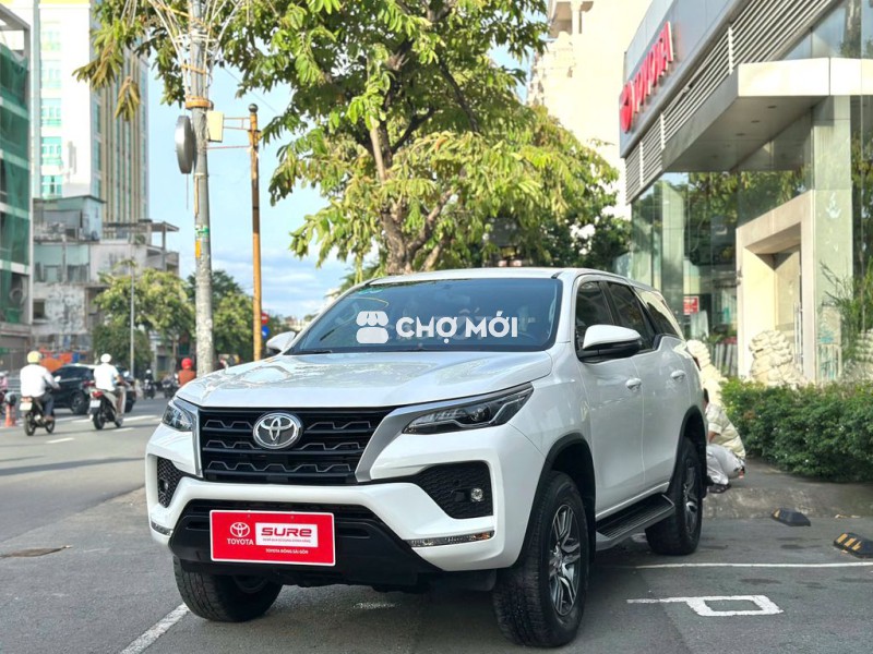 Fortuner máy dầu,tiết kiệm, xe hãng (GIÁ CÒN GIẢM)