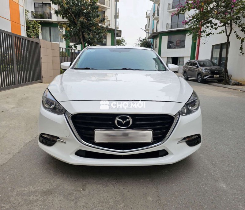 Mazda 3 1.5 AT 2018 màu trắng