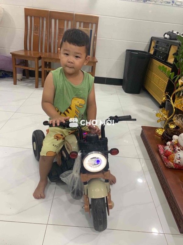 xe điện bé