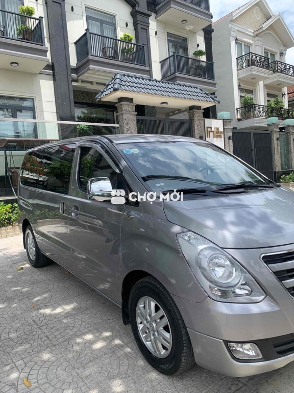 HUYDAI STAREX 9 CHỔ MÁY DẦU SỐ SÀN SX CUỐI 2017
