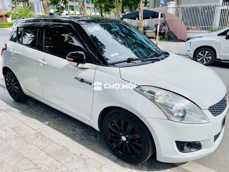 Bán Suzuki Swift 2015 Special Trắng Đẹp Đi Phố