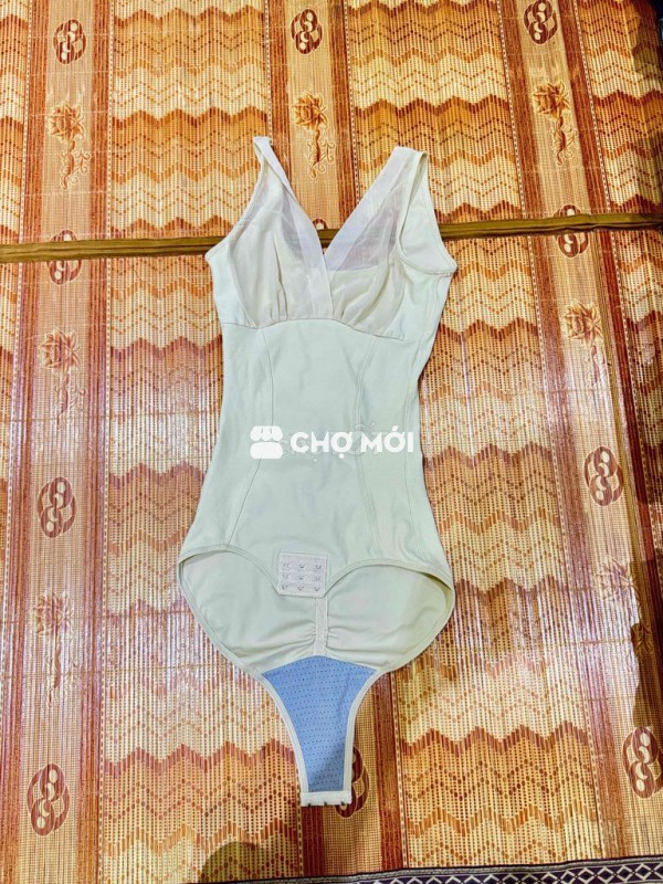 ÁO SIẾT BODY ĐỂ MẶC ĐẦM