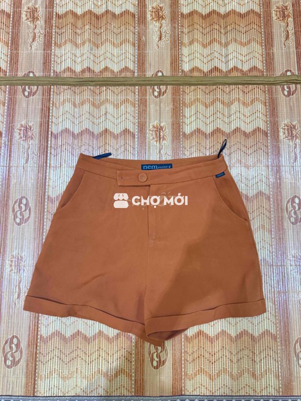 QUẦN NGẮN HIỆU NEM CAM