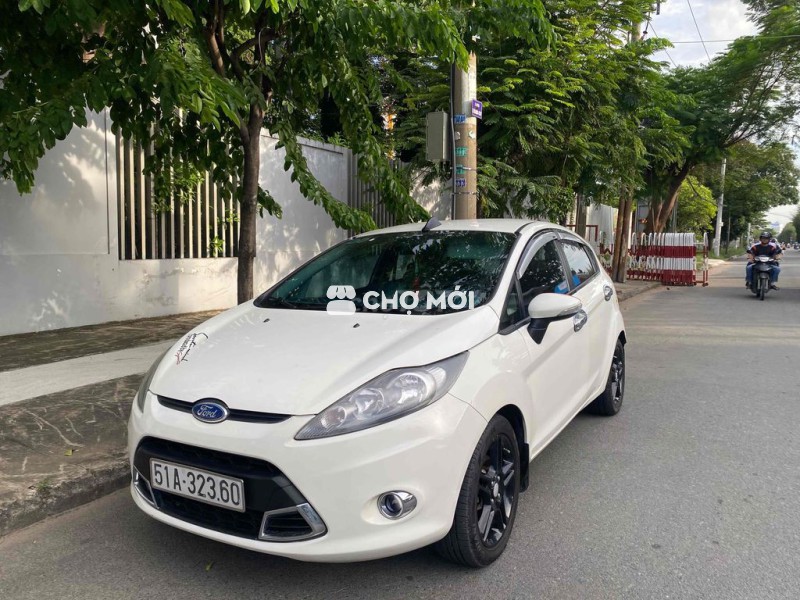 Ford Fiesta 2013 1.6 AT Hatchback - 150 km