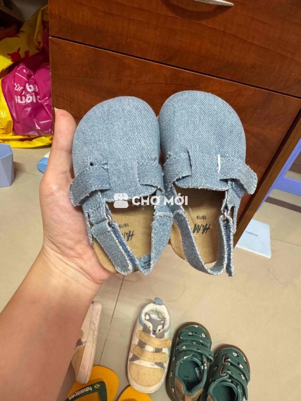 Giày H&M