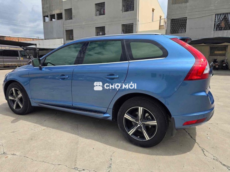 Volvo XC60 2016 R-Design - 128000 km