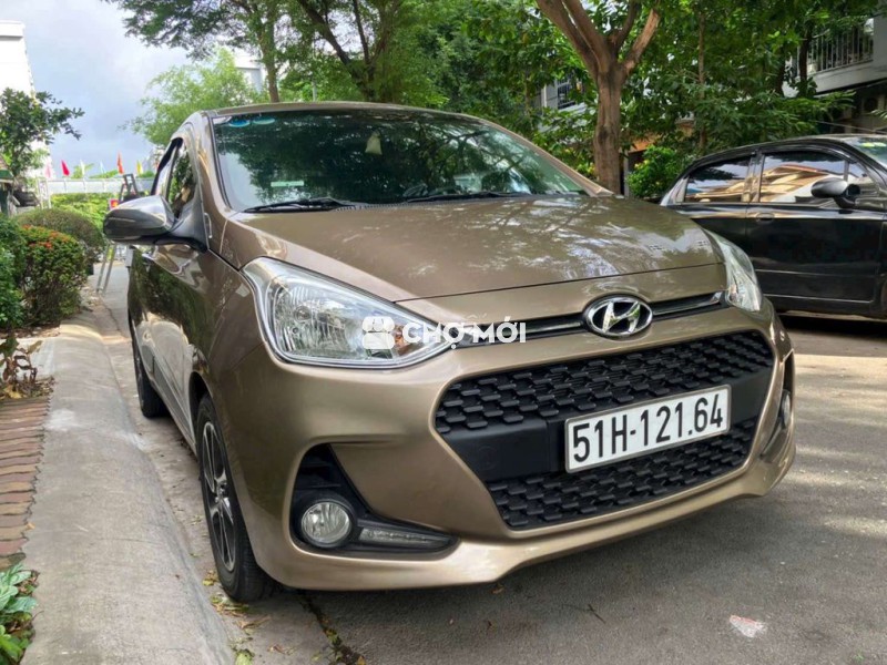 Gia đình bán xe Hyundai Grand i10 bản 1.2AT full