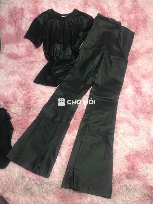 set áo da với quần giả da đen nhám bóng như hình n