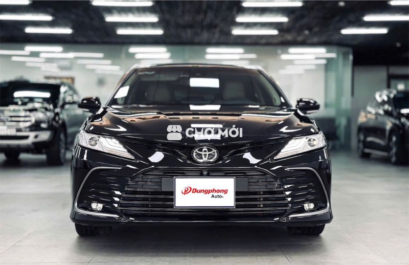 Toyota Camry 2.5Q 2022 - 14000 km