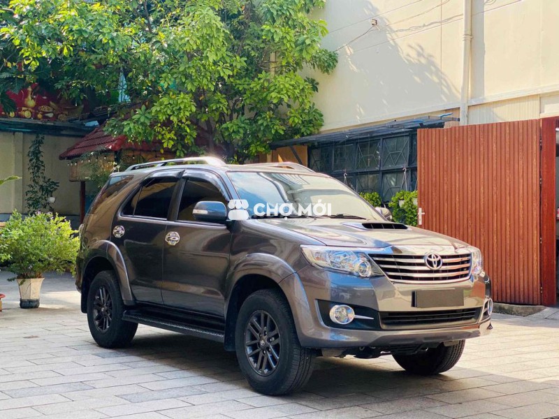 Toyota Fortuner 2015 2.5G 4x2 - 130000 km