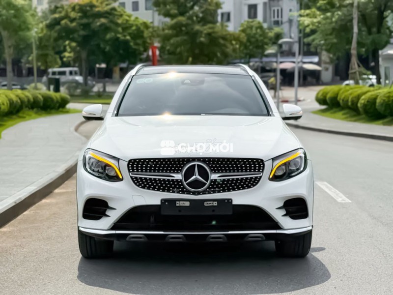 MERCEDES GLC300 4MATIC 2018 Trắng.Kem Đẹp Nhất HN