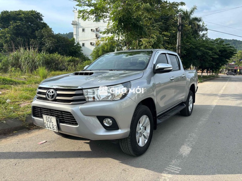Toyota Hilux 2015 2.5E 4x2 MT - 95000 km