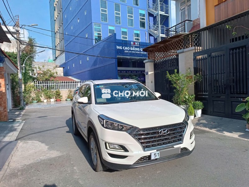 Hyundai Tucson 2.0 AT model 2020 trắng