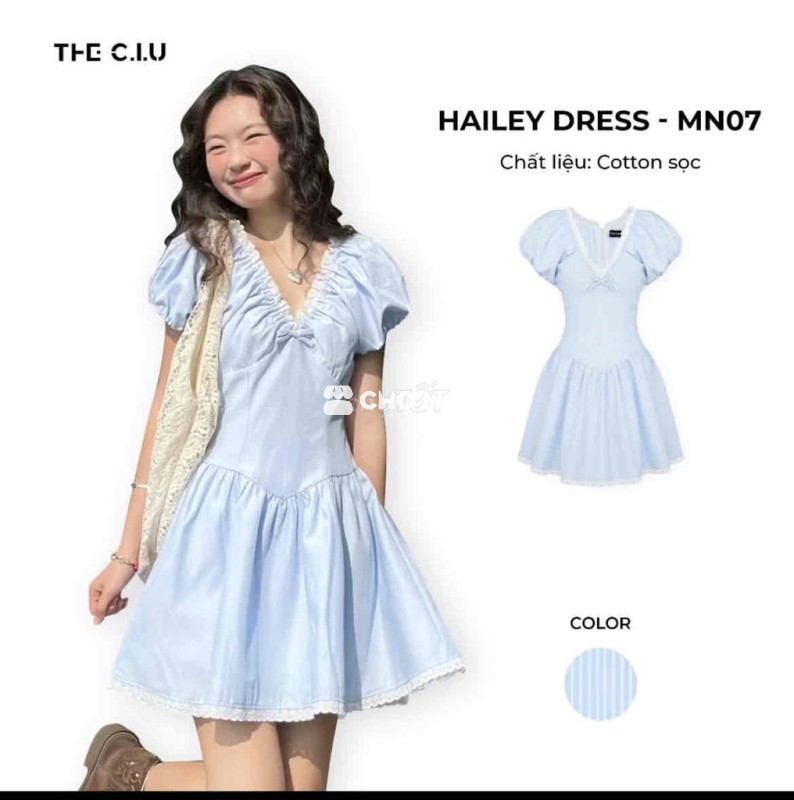 Đầm ngắn dáng xòe cổ V tay phồng THE C.I.U