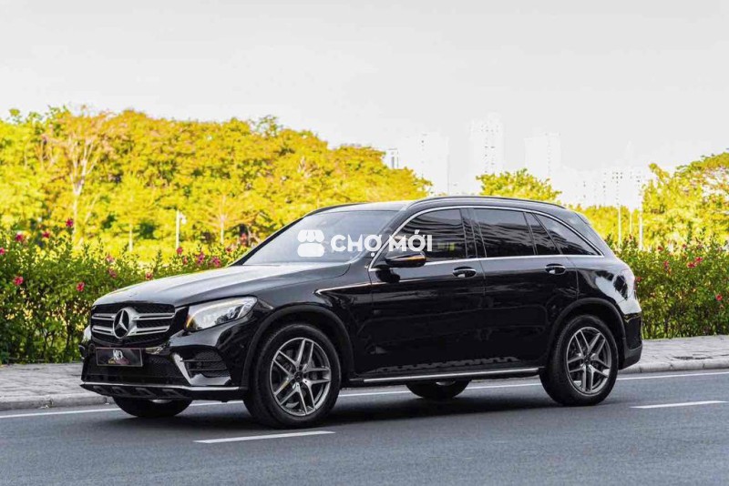 GLC300 AMG sx 2019 màu đen siêu đẹp full bảo dương