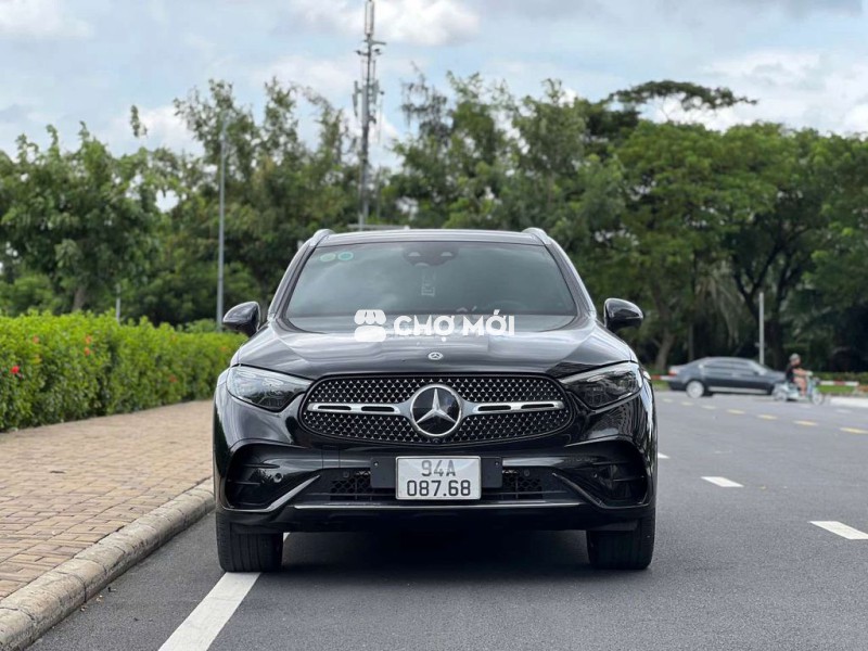 Mercedes Benz GLC 2023 GLC 300 - 5000 km