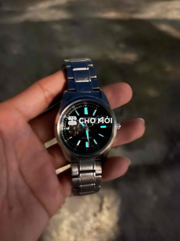 đồng hồ mua tại nhật bản gửi về