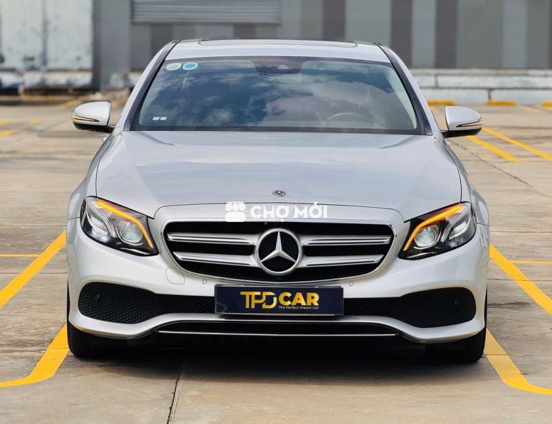 Mercedes Benz E Class 2017 E250 - 54995 km