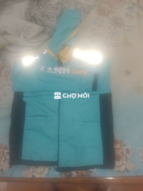 300k 2 áo mới nguyên.