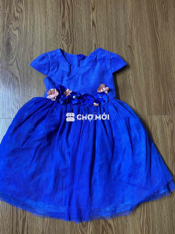 Tặng cho bé nào mua 1 váy bất kì ạ