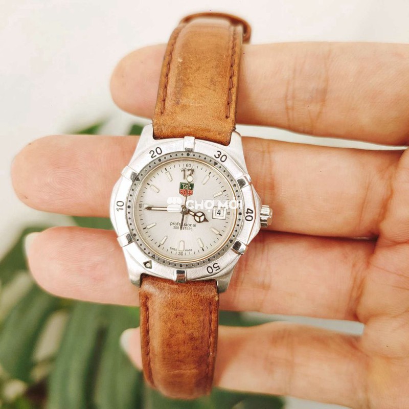 Đồng hồ Tag. Hueuer Thụy Sĩ