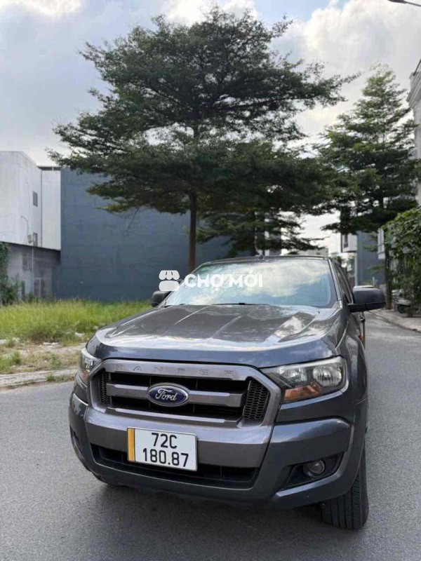 Ford Ranger 2016 giá rẻ ngang 2015 fom cũ