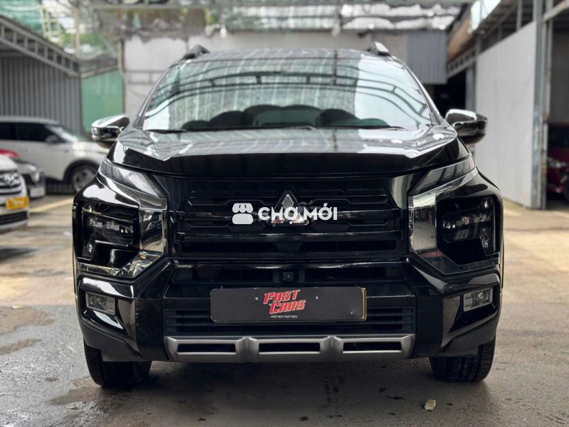 Mitsubishi Xpander Cross 2022 1.5AT,màu đen, 8v6