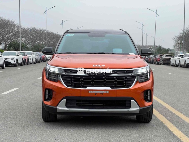 Kia Seltos 2024 Premium 1.6 AT - 7000 km