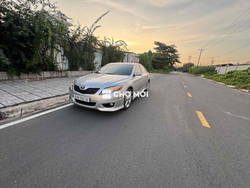 Toyota Camry 2010 SE 2.5 - 97000 km