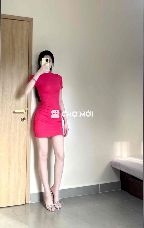 Đầm body ngắn
