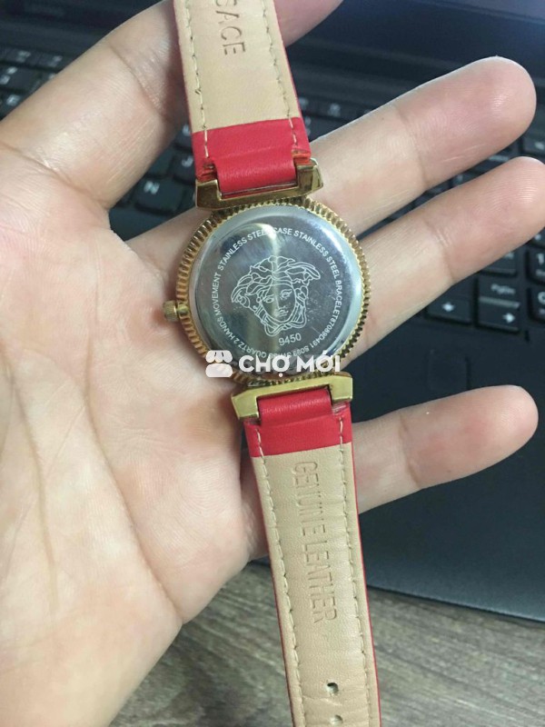 versace CHÍNH HÀNG ÍT ĐEO MỚI 98%