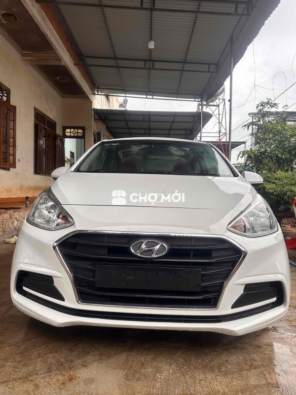 Hyundai Grand i10 2020 Sedan 1.2 MT Base -