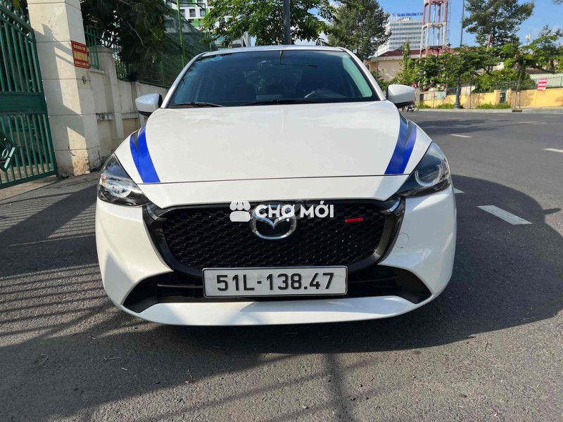 Mazda 2 2024 Luxury - 10000 km