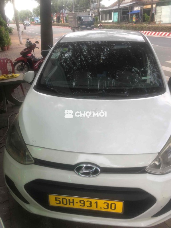 Hyundai Grand i10 doi 2016 gia đình đang sử dụng