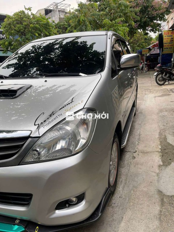 Toyota Innova 2008 G - 240000 km
