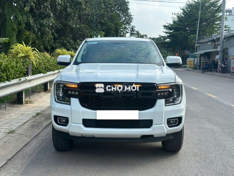 Ford Ranger 2025 XLS 2.0 4X2 AT - 24000 km như mới