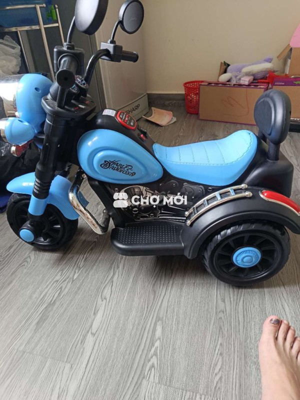 Xe điện trẻ em SBT-618, màu xanh dương