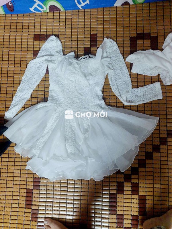 pass váy mới mua.chưa mặc 1 lần