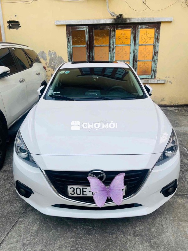 Mazda 3 2016 1.5 AT Sedan - 90000 km