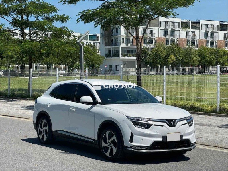 VF8 Eco 2023 GF Mua Pin đẹp xuất sắc