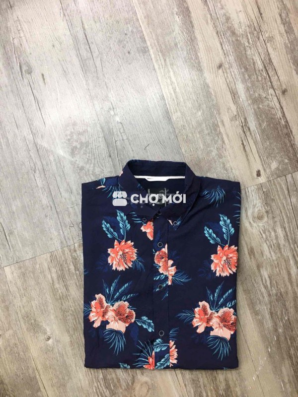 NYC.     size L