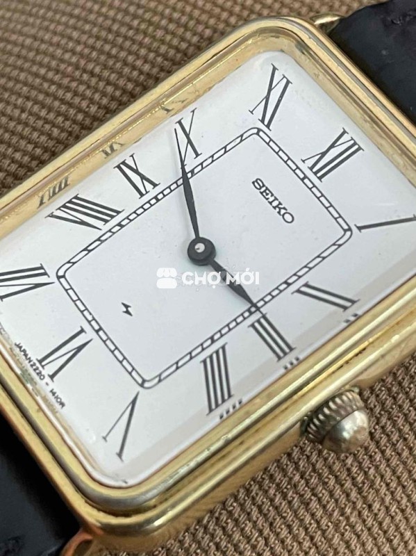 SEIKO tank NHẬT  BẢN lên cót tay