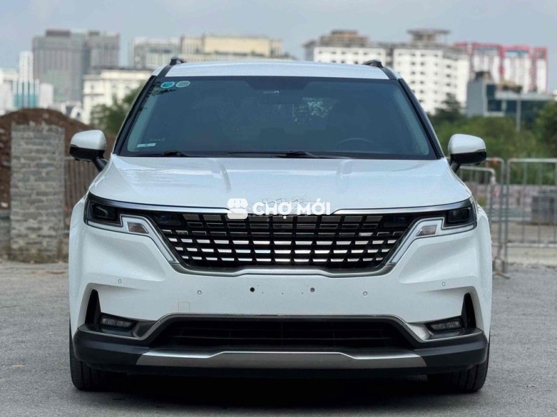 Kia Carnival 2.2D Premium 8 chỗ sx 2022 trắng