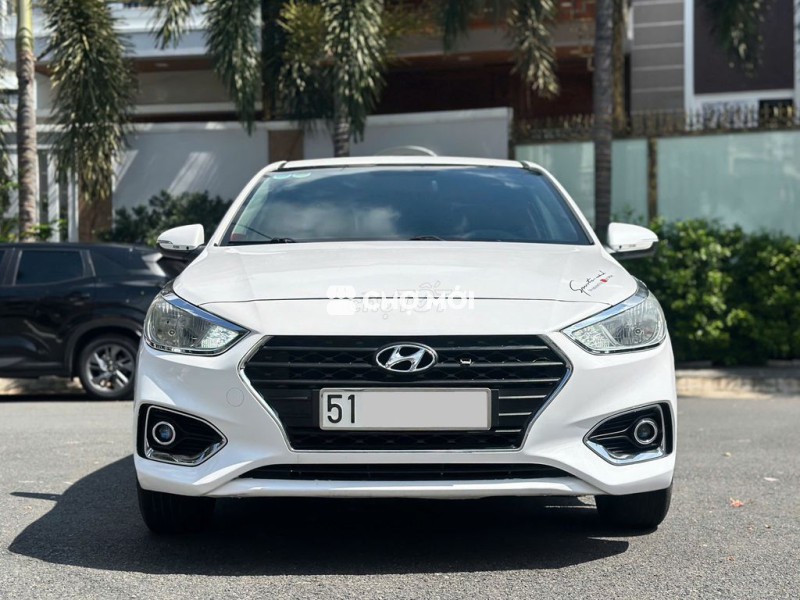 Hyundai Accent 2019 số sàn, màu trắng