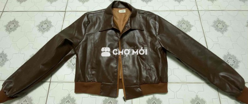 áo khoác da của Miho studio màu nâu