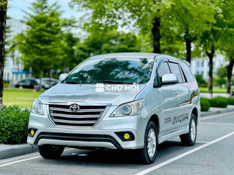 TOYOTA INNOVA 2.0E 2014