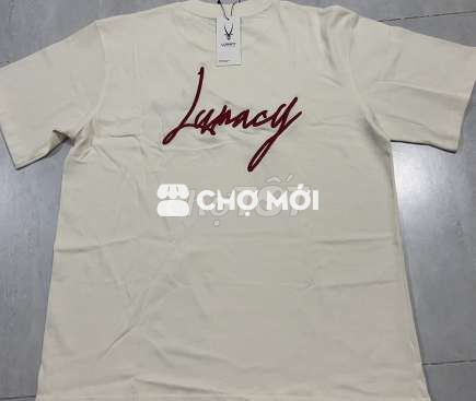 Còn dư 5 cái áo thun lunacy form rộng như hình.