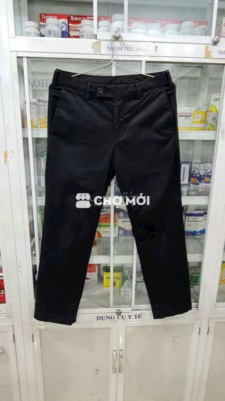 Quần kaki Uniqulo màu đen như mới
